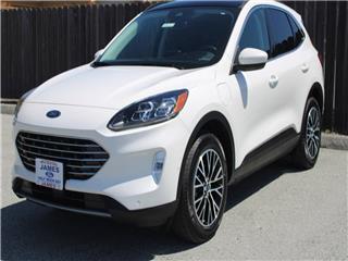 2022 Ford Escape titanium