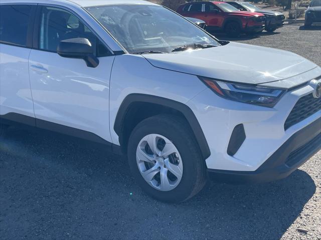2024 toyota rav4 le