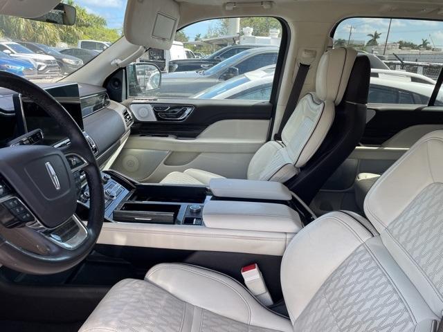 2022 lincoln navigator black label