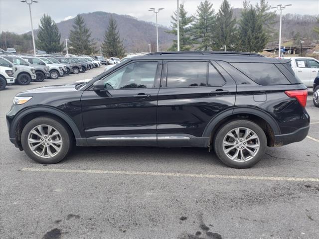 2023 ford explorer xlt