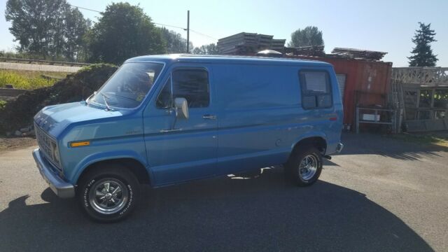 1975 ford van great condition nice paint and original interior 51000 miles