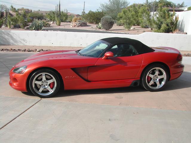 2005 dodge viper srt-10
