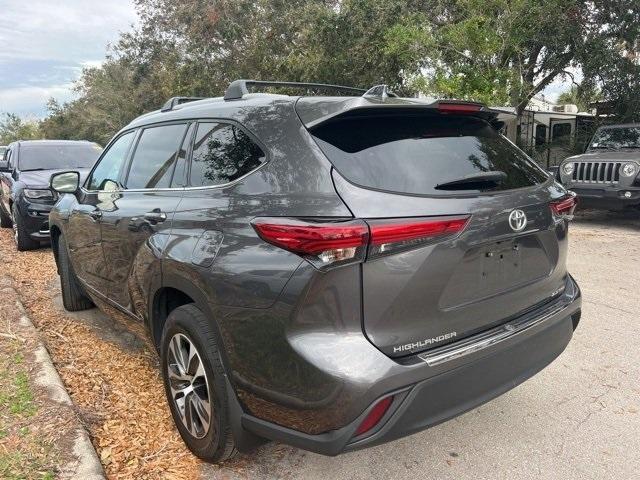 2022 toyota highlander xle