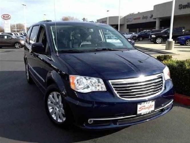 2013 chrysler town & country touring in davis, ca