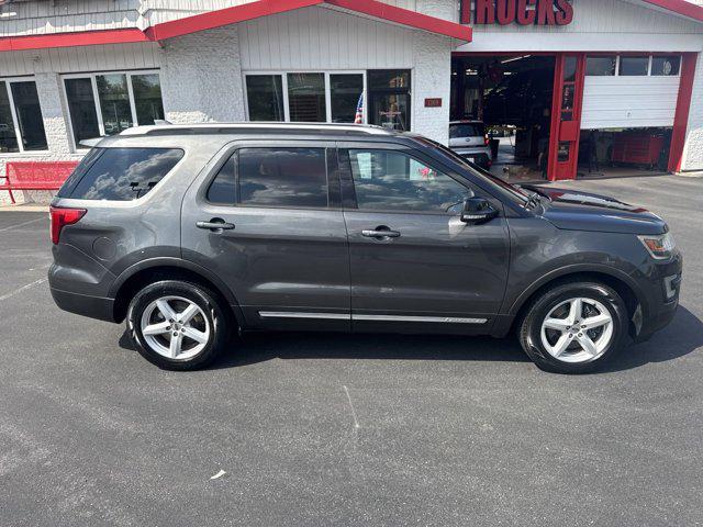 2017 ford explorer xlt