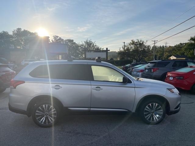 2020 mitsubishi outlander es