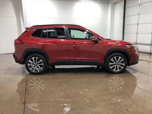 2022 toyota corolla cross xle in beaverdale heights, iowa