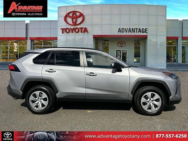 2021 toyota rav4 le