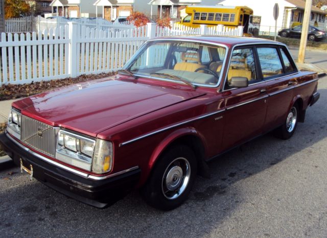 l@@k 1985 volvo 240 - true classic