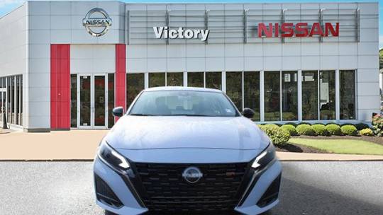 2024 Nissan Altima 2.0 sr