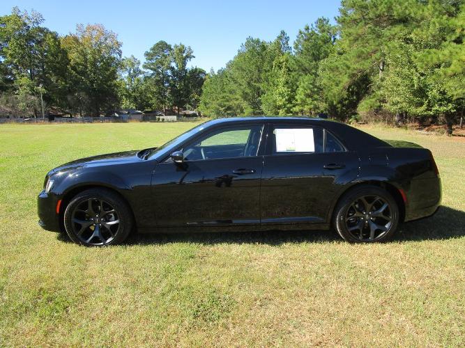 used 2023 chrysler 300