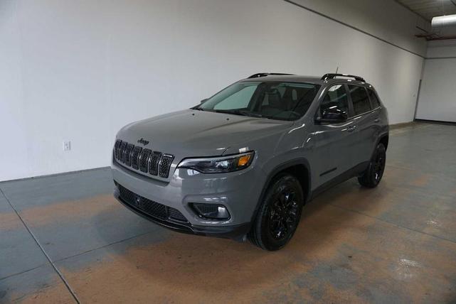 2023 jeep cherokee altitude lux