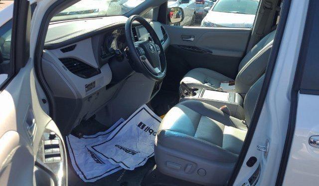 2017 toyota sienna xle premium