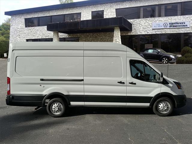2022 ford transit-350 base