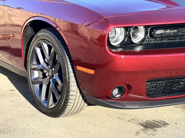 2023 dodge challenger sxt