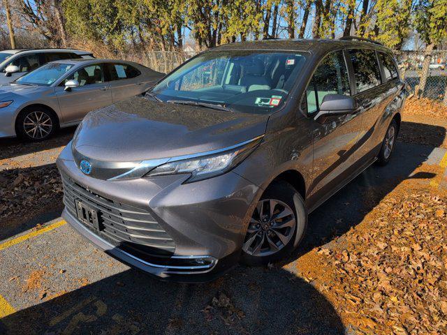 2022 toyota sienna xle 7 passenger