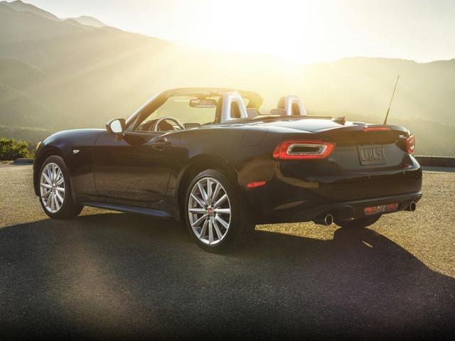 2017 fiat 124 spider lusso
