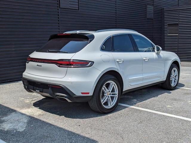 2024 porsche macan base