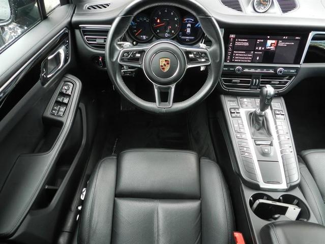 2019 porsche macan base