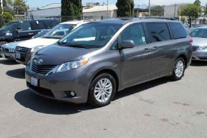 2011 toyota sienna xle in los angeles, ca