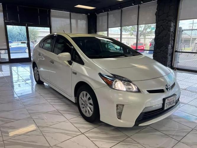 2014 toyota prius plug-in hybrid hatchback 4d in bay point, california