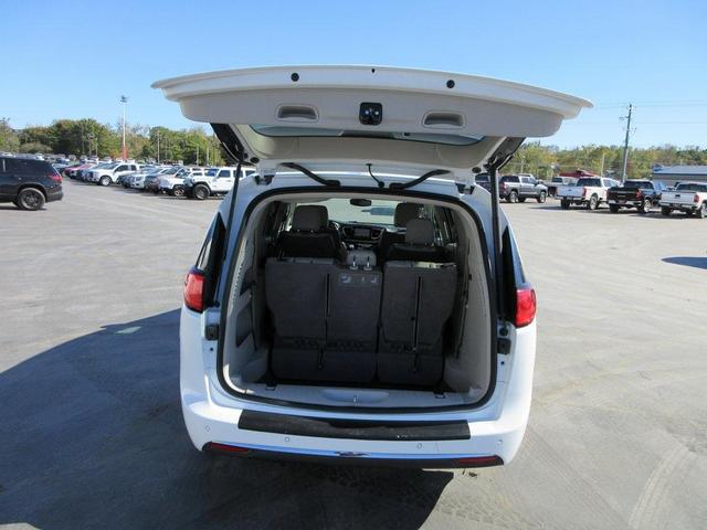 2019 chrysler pacifica touring-l