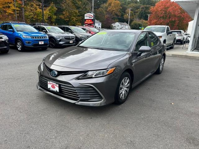 2021 toyota camry le