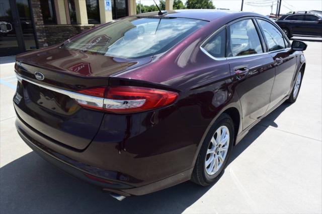 2017 ford fusion se