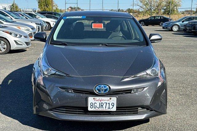 2018 toyota prius two