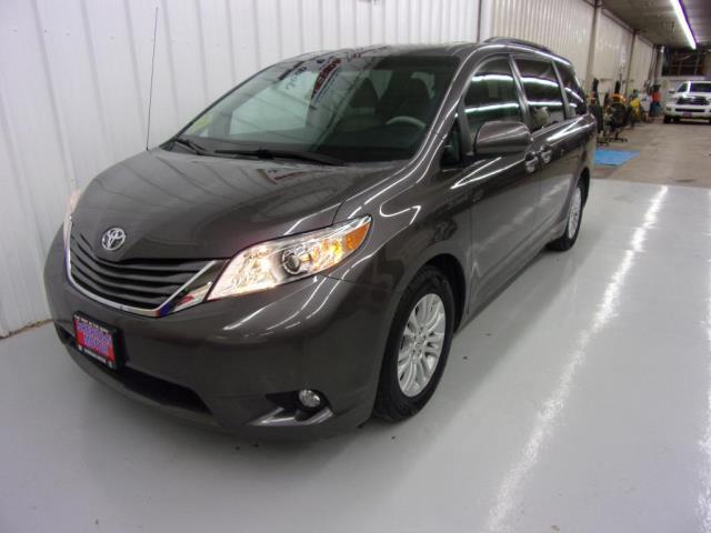2013 toyota sienna xle 7-passenger auto access seat xle 7-passenger auto access seat 4dr mini-van for sale in sheridan, wyoming