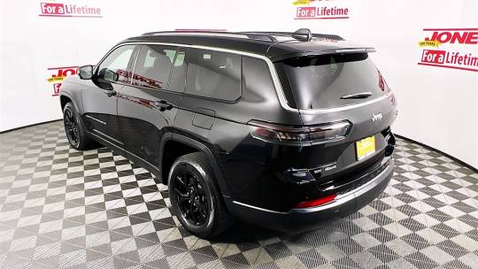 2022 Jeep se
