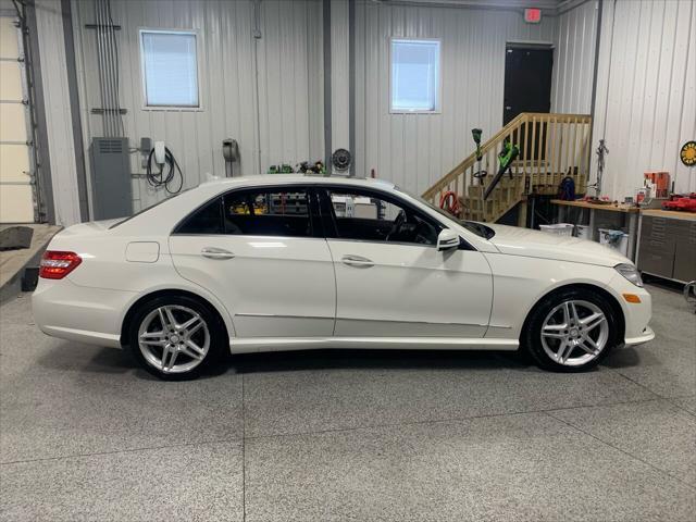 2011 mercedes-benz e-class e 550 luxury 4matic awd 4dr sedan