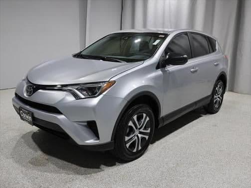 2018 toyota rav4 le in fargo, north dakota