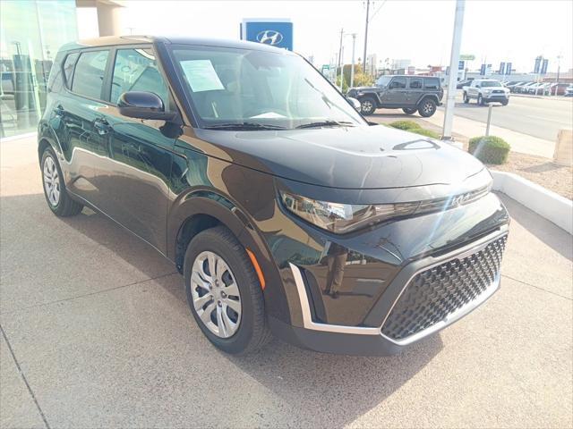 2023 kia soul lx