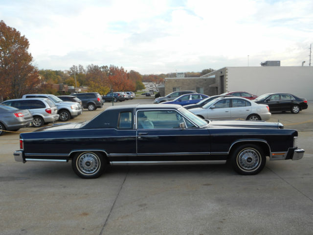 1978 lincoln town coupe - 460 engine - all power - low miles - excellent shape!