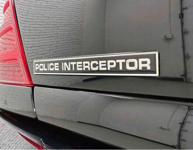 2003 ford crown victoria base