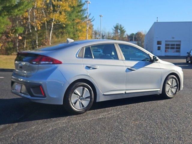 2022 hyundai ioniq hybrid se