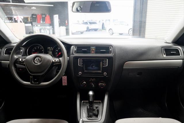 2017 volkswagen jetta 1.4t s