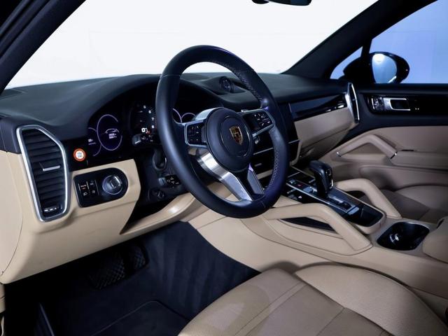 2021 porsche cayenne base