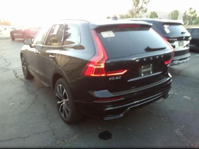 2024 volvo xc60 b5 plus dark theme