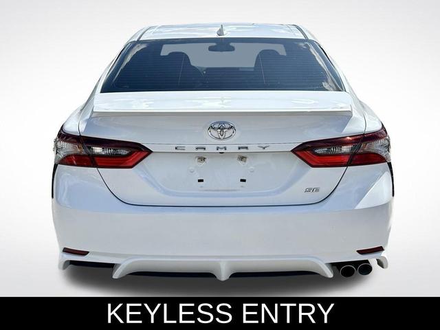 2021 toyota camry se