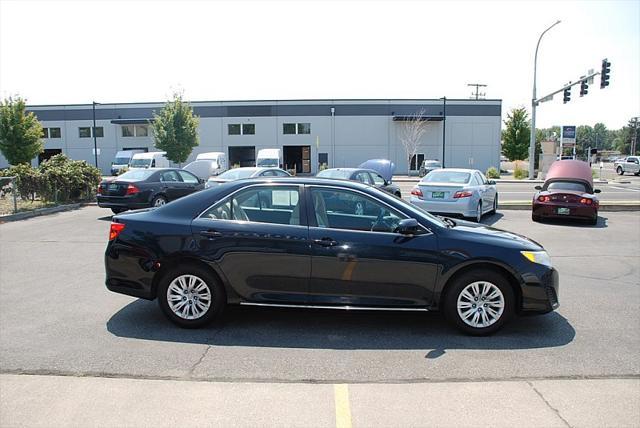 2012 toyota camry le