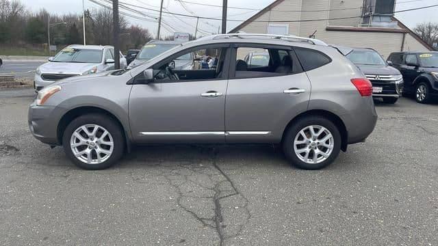 2013 nissan rogue in laurence harbor, new jersey