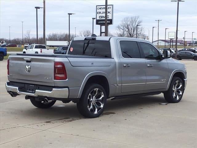 2022 ram 1500 limited crew cab 4x4 5'7' box in springfield, illinois