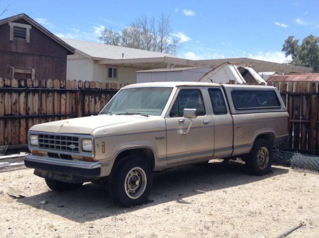 1986 ford ranger 4x4 pick up with camper shell