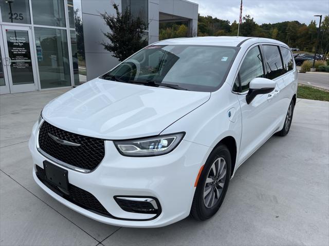 2023 chrysler pacifica hybrid touring l