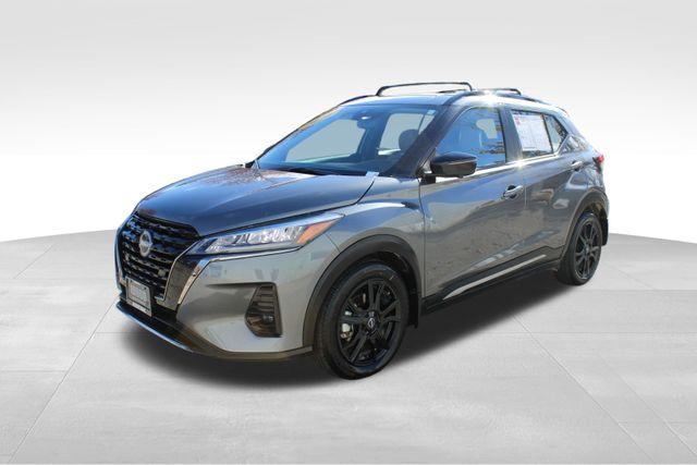 2024 nissan kicks sr
