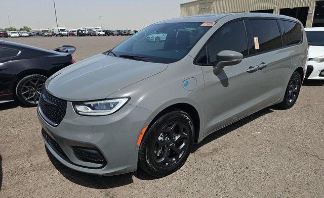 2022 chrysler pacifica hybrid limited