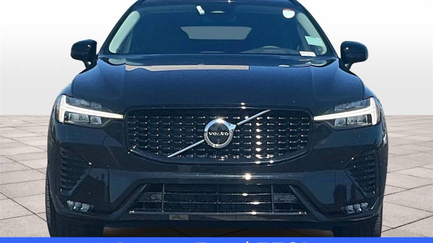 2024 volvo xc60 b5 plus dark theme