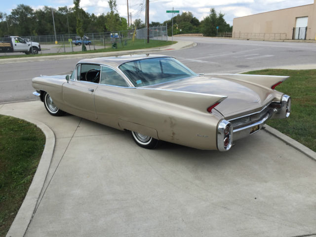 1960 cadillac coupe deville nice driver... tons of receipts